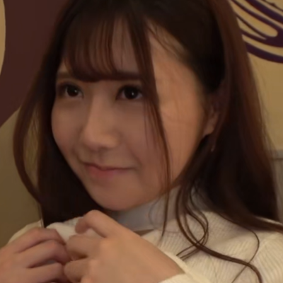 Momoe-4841827